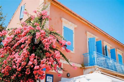 A Quick Guide to Fiskardo - Kefalonia's Venetian Coastal Village | The ...