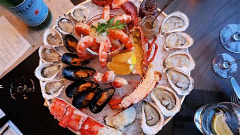 Our o-fish-al guide to Toronto's best seafood restaurants