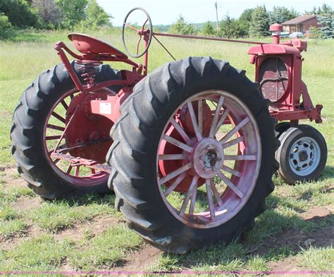 Farmall F-20 tractor in Lecompton, KS | Item J1098 sold | Purple Wave