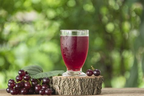 Grape juice Facts, Health Benefits and Nutritional Value