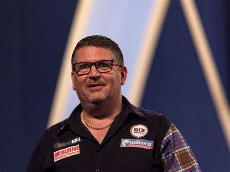 Two-time winner Gary Anderson through to World Darts Championship semi ...