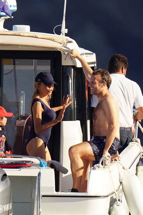 szivacs Nagy mennyiség Bíráló brigitte macron en bikini tényleges ...