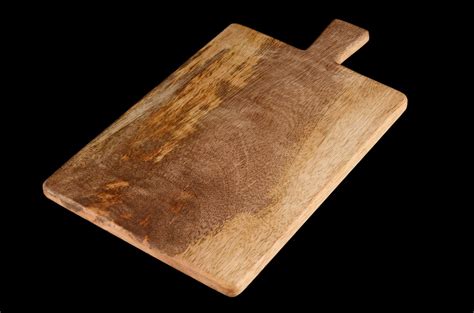 Mango Wood Cutting Board with Handle - Rupadatu - House of Handcraft