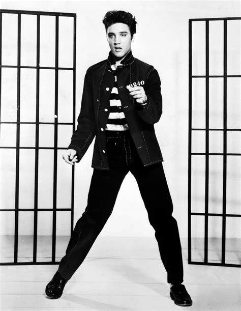 Fil:Elvis Presley promoting Jailhouse Rock.jpg – Wikipedia