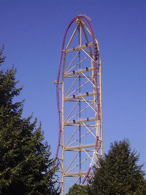 20+ Scariest Roller Coasters In The World… NO WAY I’d Ride #11