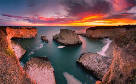 Shark Fin Fire - Nine-shot panorama of fiery sunset at Shark Fin Cove ...