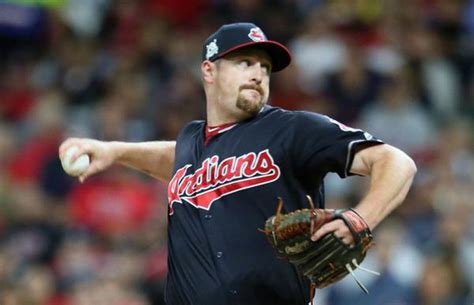 Cleveland Indians' Bryan Shaw in pipeline as relievers start to sign ...