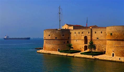 Italy Off the Beaten Track: Taranto - a town of gritty beauty