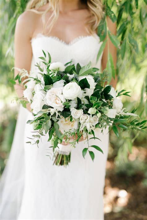 Modern + Elegance Meet to Create Wedding Magic | White bridal bouquet ...