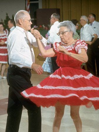 elderly couple salsaing. I love this one, so cute! | People dancing ...