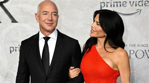 Amazon founder Jeff Bezos pledges to give away most of his wealth - BBC ...