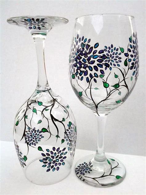 40 Artistic Wine Glass Painting Ideas - Bored Art | Painted wine ...