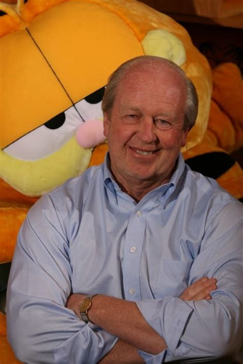 Jim Davis - Biography, Height & Life Story | Super Stars Bio