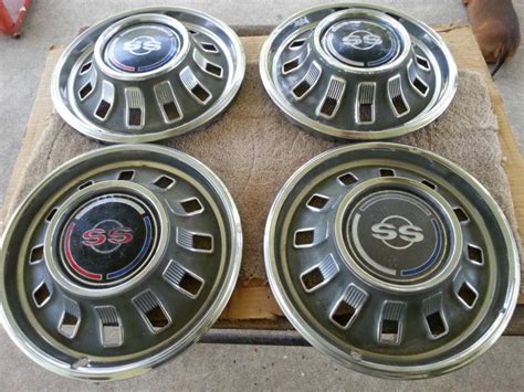 Find 1967-68 Impala SS Hub Caps in San Antonio, Texas, US, for US $80.00