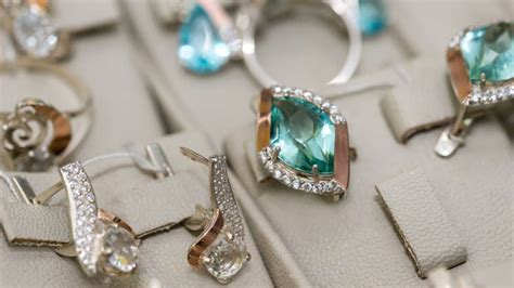 How To Clean Jewellery & Precious Gemstones - BIRON® Gems