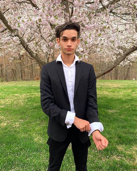 Marcus Dobre Bio, Age, Girlfriend, Net Worth, Height