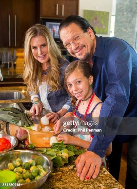 Emily Jillette Photos and Premium High Res Pictures - Getty Images