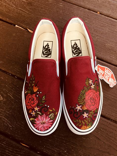 Simple Floral design painted on slip on Vans. | Painted shoes, Custom ...