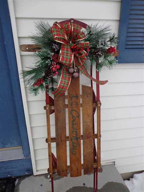 20++ Old Fashioned Sled Decoration - HOMYHOMEE