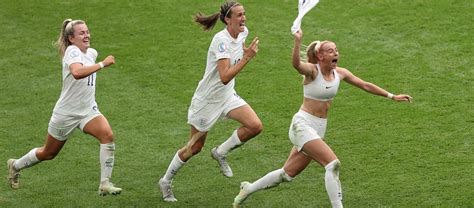 How much are they paid? 5 facts about the England women's football team ...