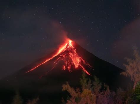 Mayon Volcano Eruption as of 21 June 2023 : r/Philippines