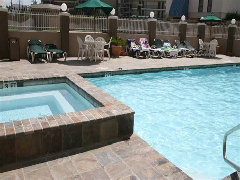 Hampton Inn & Suites | Visit Galveston