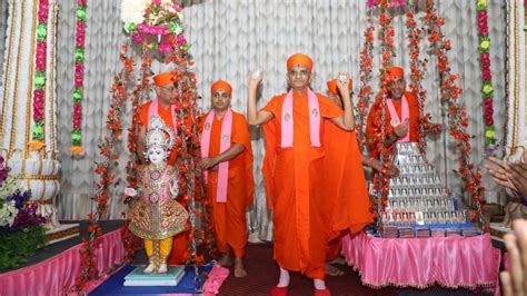 11 sadhus found COVID-19 positive at Ahmedabad's Maninagar Swaminarayan ...