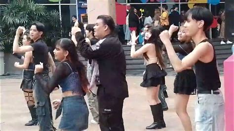 boom boom Dance รุ่นพี่รุ่นน้องมหาลัยศรีปทุมวันรับปริญญา - YouTube