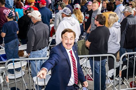 “Absolute Proof”: OAN prefaces MyPillow guy Mike Lindell’s doc with ...