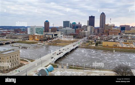 Iowa city skyline hi-res stock photography and images - Alamy