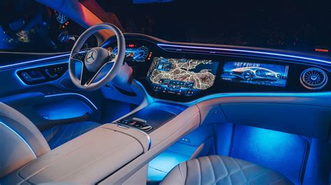 Mercedes-Benz EQS Interior Layout & Technology | Top Gear