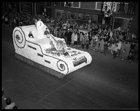 Christmas Parade - The Portal to Texas History