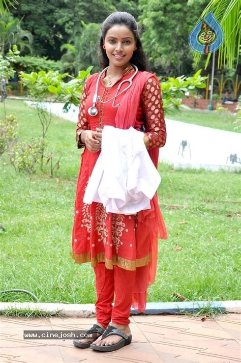 Actress Soumya Stills - Photo 10 of 10