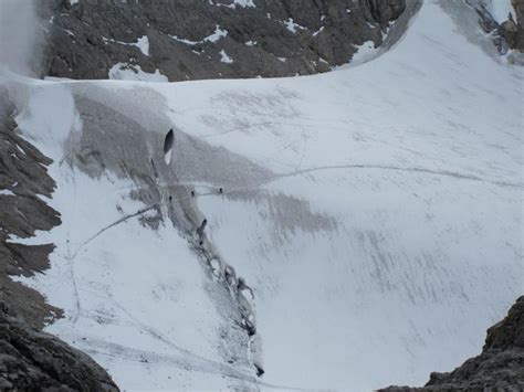 Hoher Dachstein Mountain Photo by Milan Neskrabal | 4:30 pm 20 Sep 2009