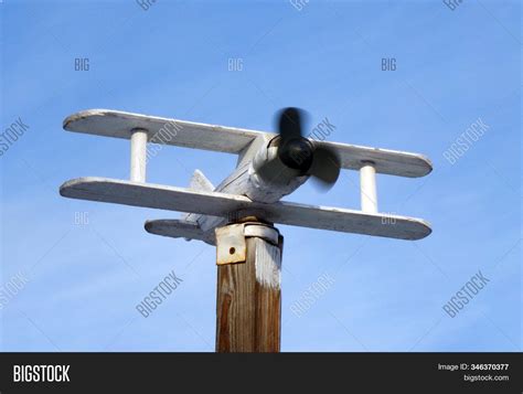 Original Weather Vane Image & Photo (Free Trial) | Bigstock