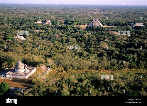 Mexico, Yucatan State, Mayan site of Chichen Itza (aerial view Stock ...