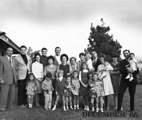 John Wayne and his family he had 7 children and 26 grandchildren | John ...