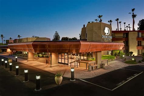 DoubleTree by Hilton Hotel Phoenix Tempe, 2100 S Priest Dr, Tempe, AZ ...