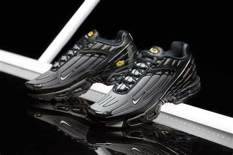 END. Features | Nike Air Max Plus III - Register Now on END. Launches