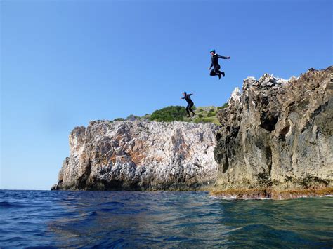 The best cliff jumping activities in Mallorca