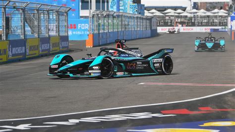 How Formula E, the all-electric alternative to Formula 1, is driving E