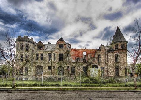 abandoned us mansions | Abandoned James Scott Mansion, Detroit, MI ...