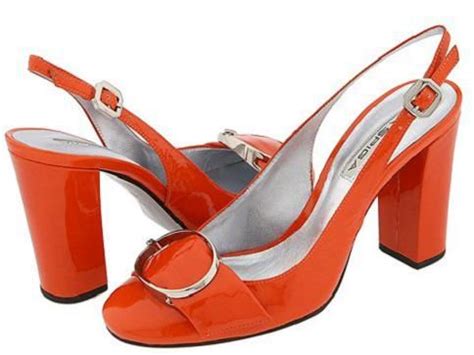 I have looked a long time for the perfect orange shoe. This might be it ...