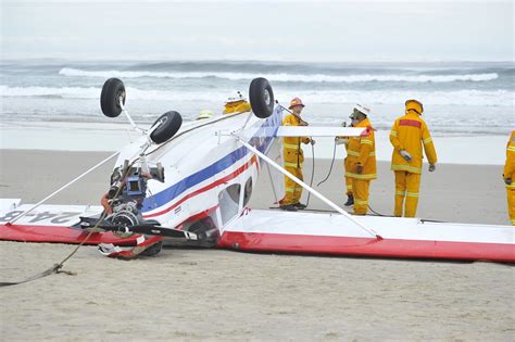 Pilot has "minor scratches" from ultralight plane crash | Northern Star