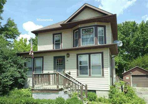 Circa 1920 Minnesota Fixer Upper $52K - Old Houses Under $50K