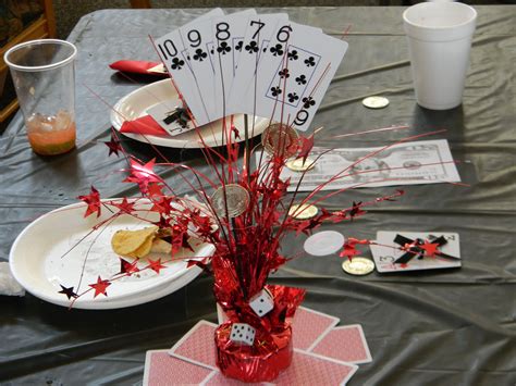 Casino theme party could use the 5x7 cards for this | Vegas theme party ...