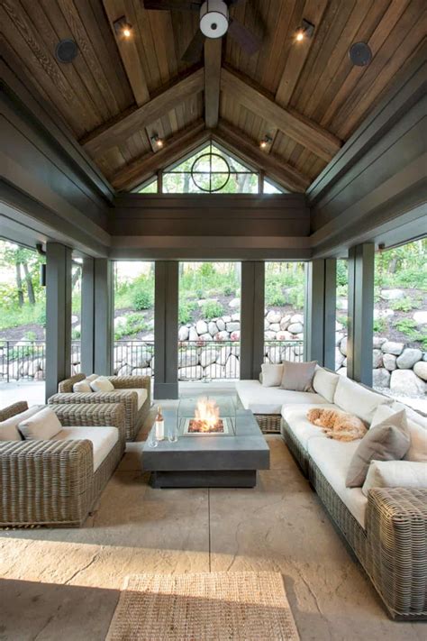 8 Ways To Have More Appealing Screened Porch Deck | Beach house ...