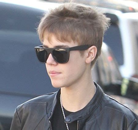 Celebrities Styles: Justin bieber new haircut