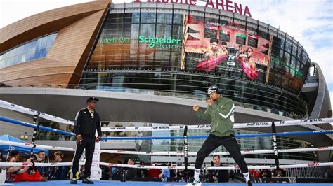 Video: Shakur Stevenson vs. Edwin De Los Santos open workout