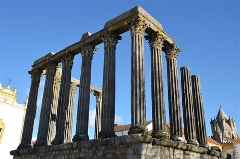 Photoset: The Roman Temple of Évora (Portugal) FOLLOWING HADRIAN